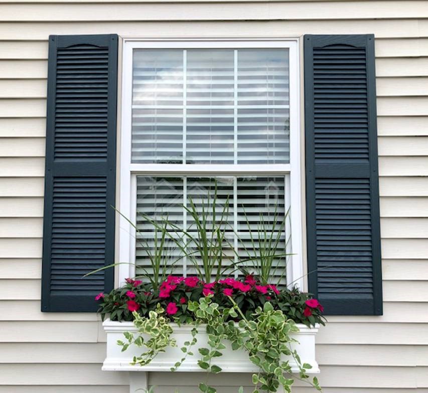 MidAmerica Louvered Shutters Center Mullion & Cathedral Top